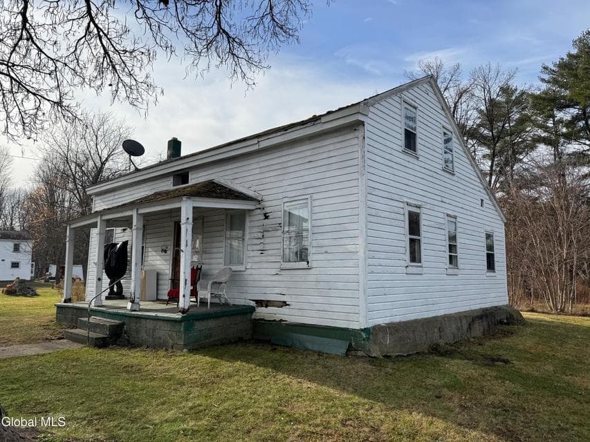 723 Ridge Road, photo 2