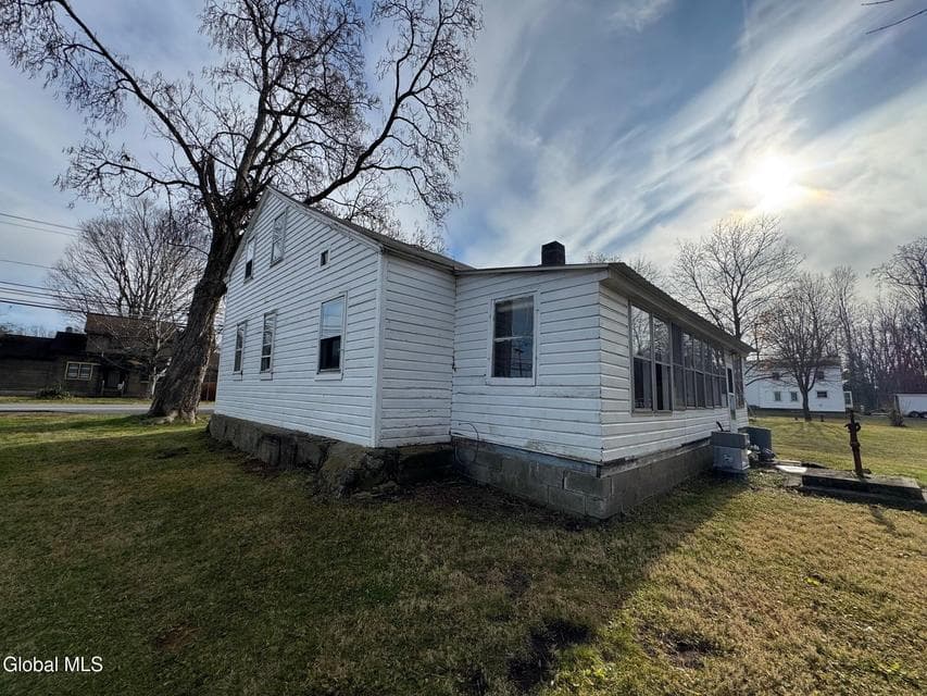 723 Ridge Road, photo 3