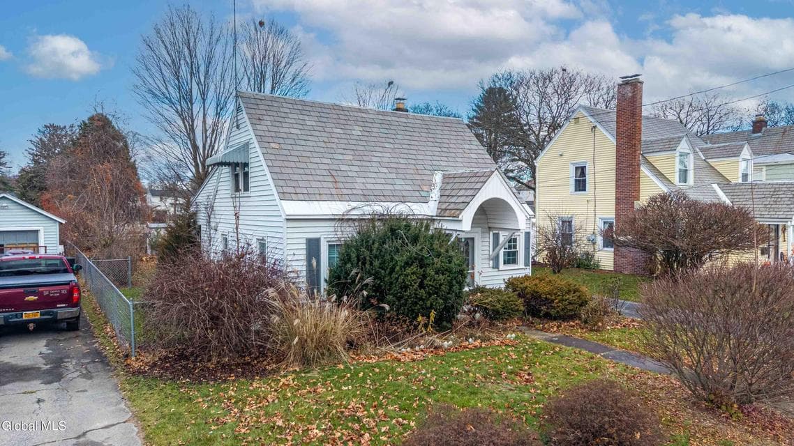 35 Coleman Avenue, photo 2