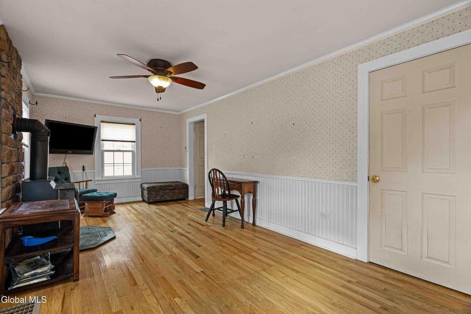 35 Coleman Avenue, photo 4