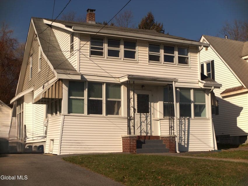 325 Midland Avenue, photo 2