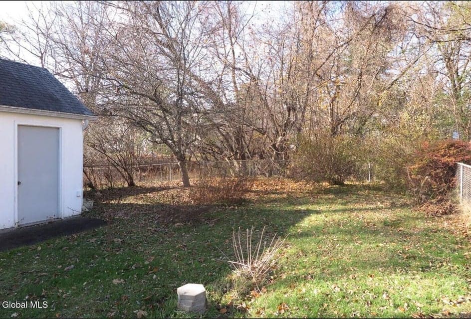 325 Midland Avenue, photo 3