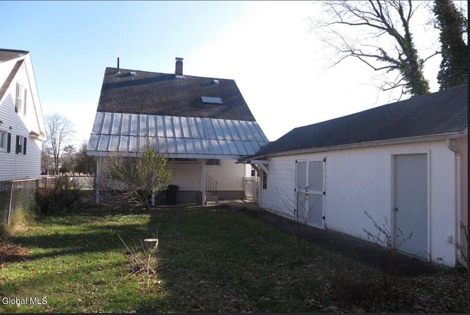 325 Midland Avenue, photo 4
