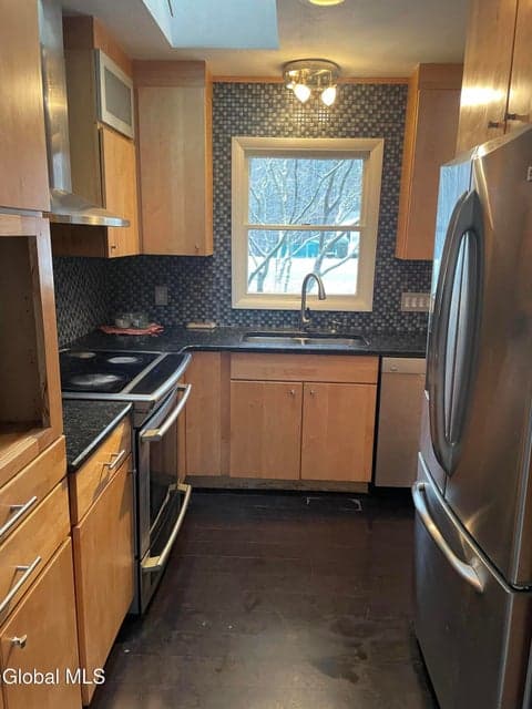 3 Brookwood Drive, photo 2