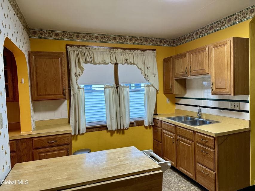 325 Midland Avenue, photo 5