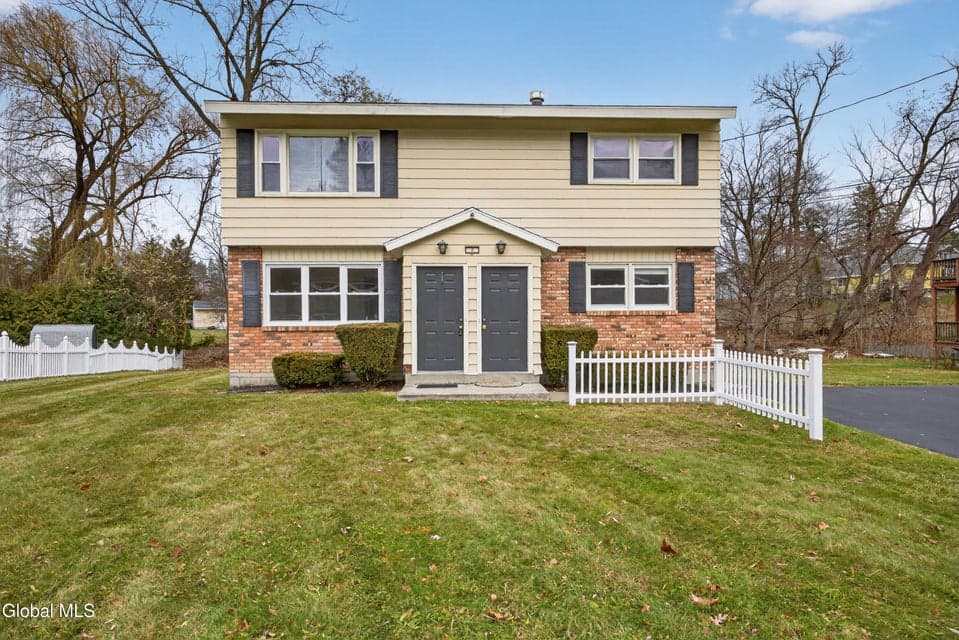 7 Apple Blossom Lane, photo 1