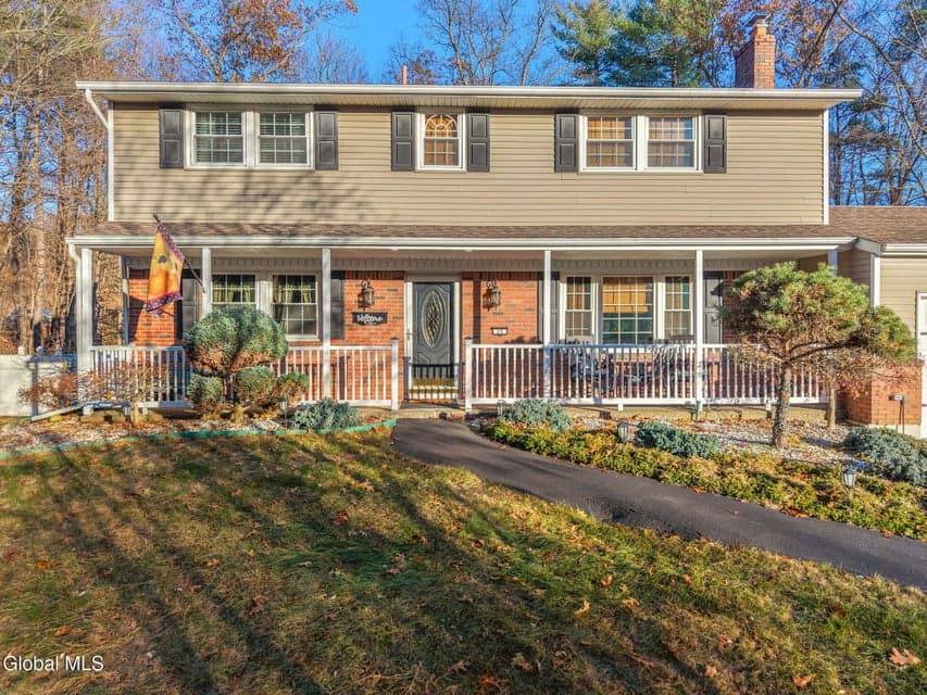 25 Longview Drive, photo 1