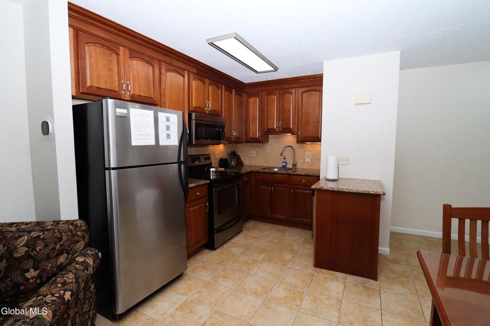 3014 Lake Shore Drive Drive, photo 2