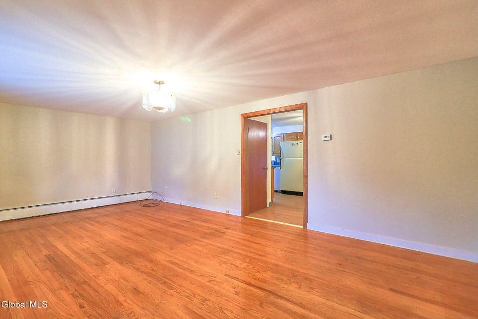 805 Marion Avenue, photo 4