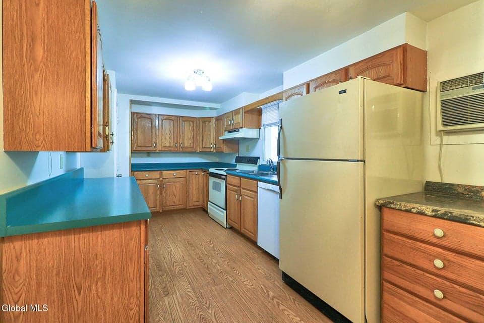 805 Marion Avenue, photo 5