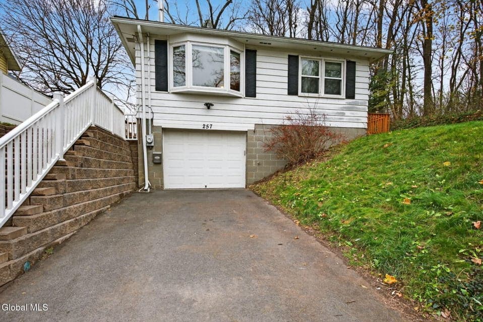 257 Lake Shore Drive, photo 1