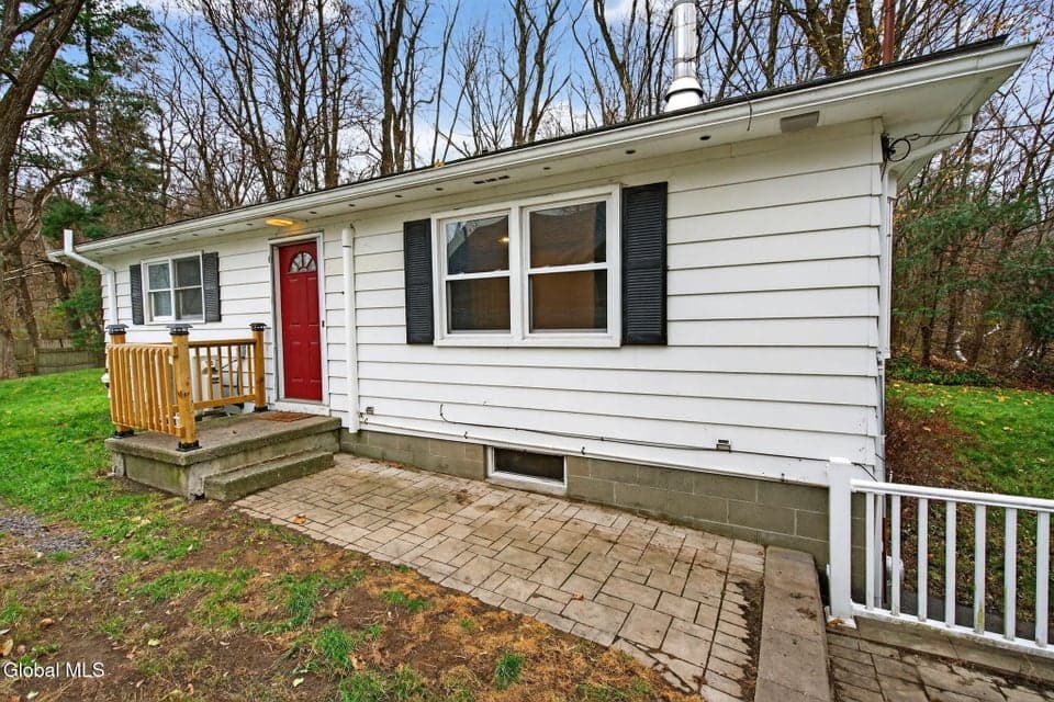 257 Lake Shore Drive, photo 2