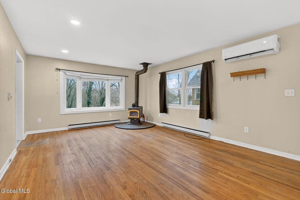 257 Lake Shore Drive, photo 5