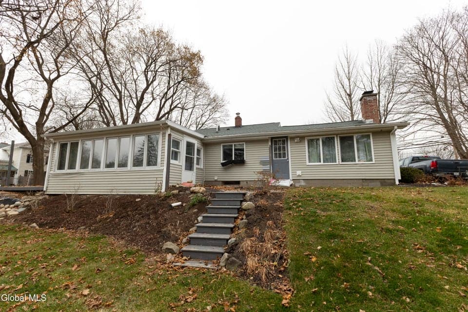 743 ridge Road, photo 3