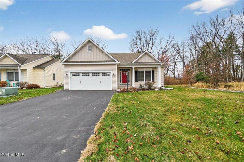 18 Lakepointe Way, photo 1