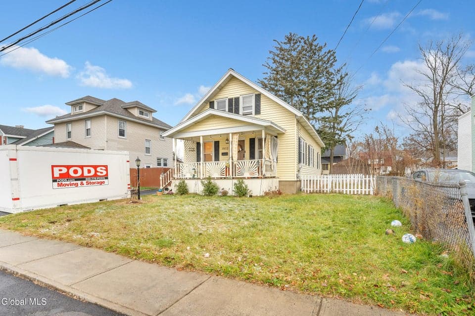 1912 8th Street, photo 2