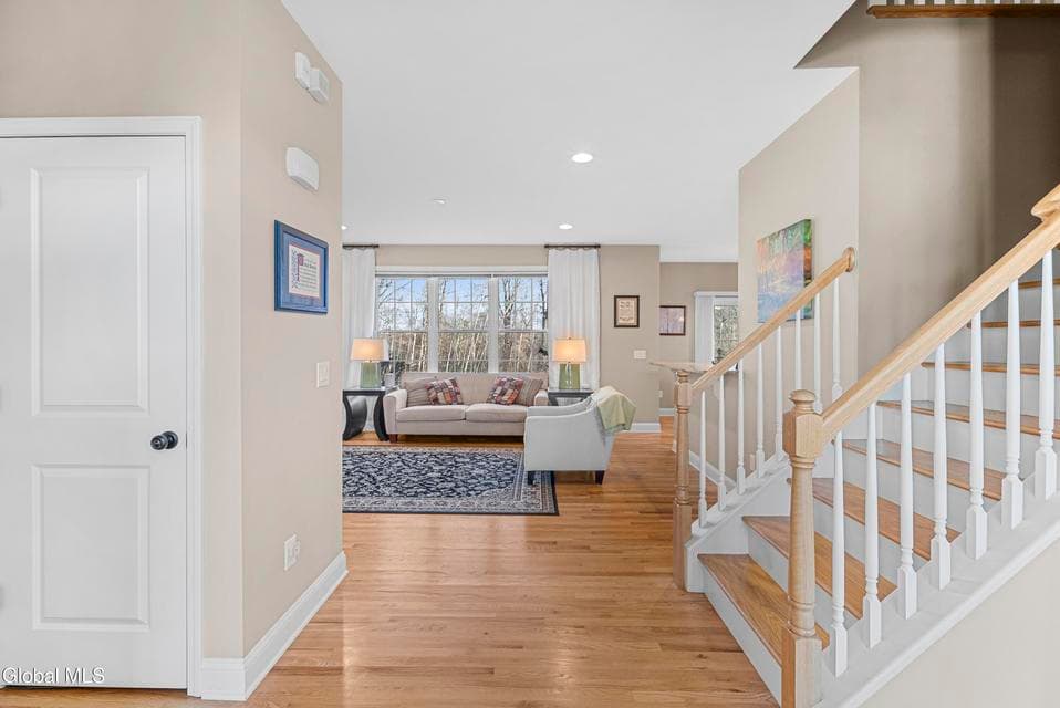 42 Chester Drive, photo 3