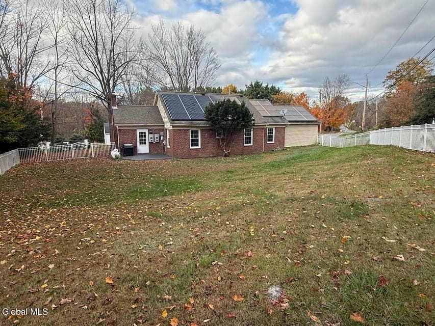 69 Gray Avenue, photo 4