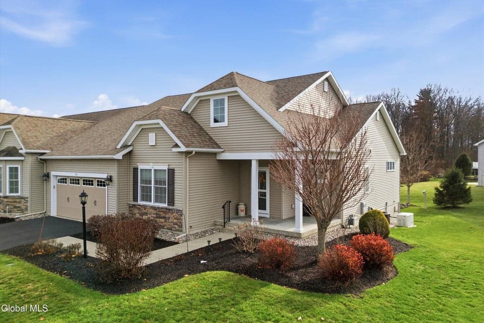 27 Rosemore Place, photo 1