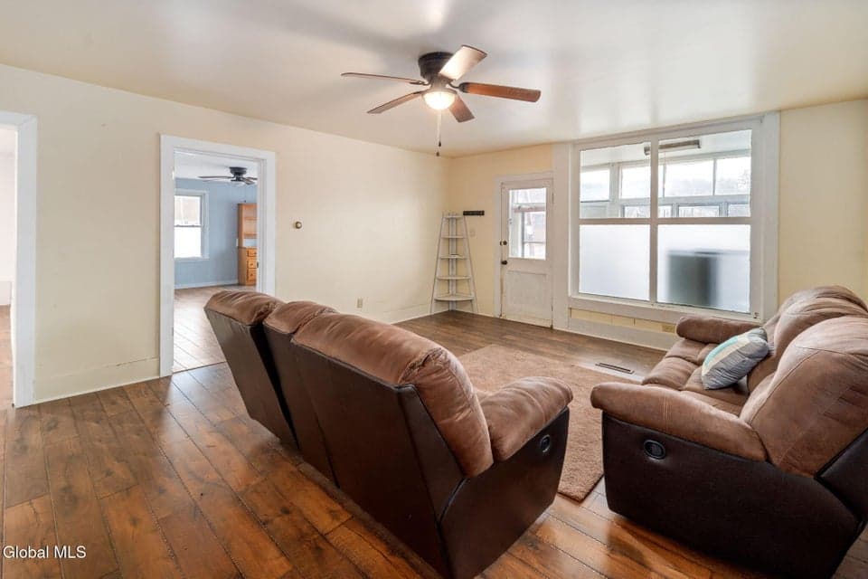 132 S South Main St. Street, photo 5