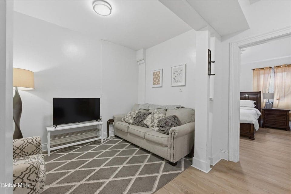 163 Eagle Street, photo 5