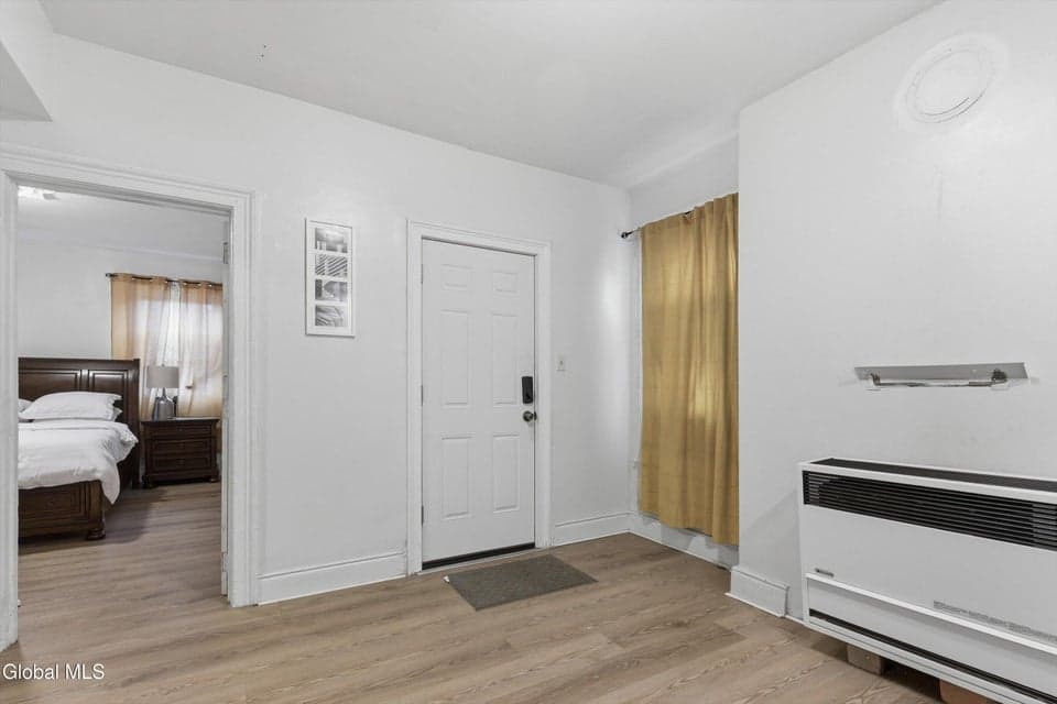 163 Eagle Street, photo 3