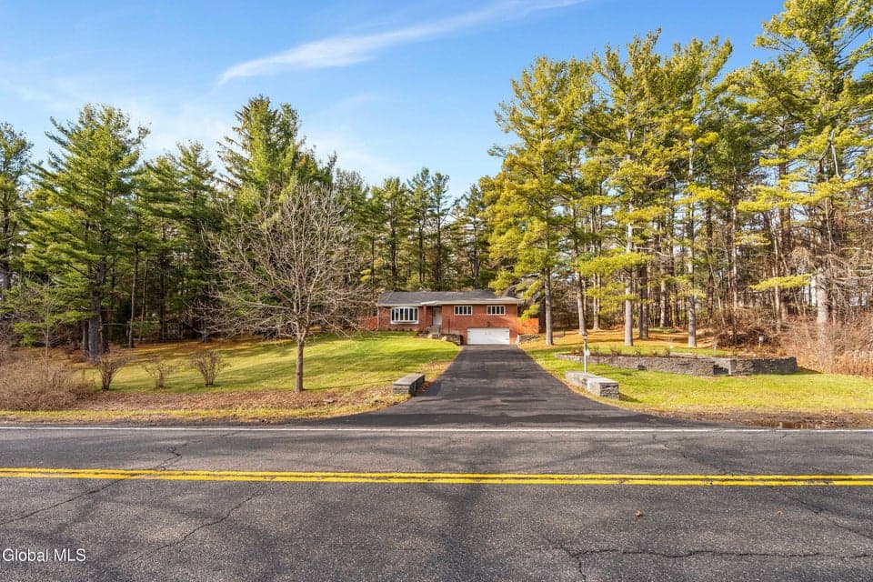 1718 Thacher Park Road, photo 3