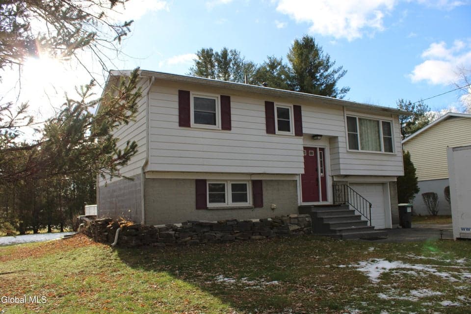 362 Ferris Road, photo 1