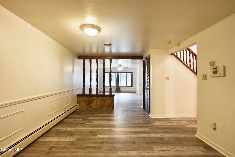 2527 Barton Avenue, photo 5