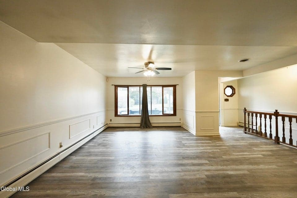 2527 Barton Avenue, photo 4