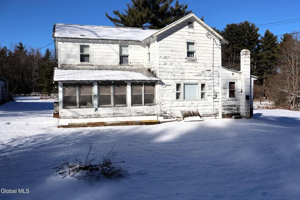 976 High Street, photo 1