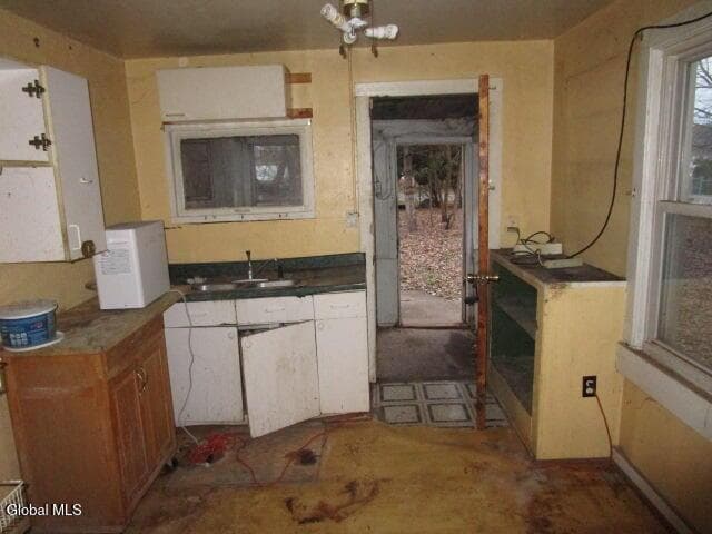 205 Tampa Avenue, photo 3