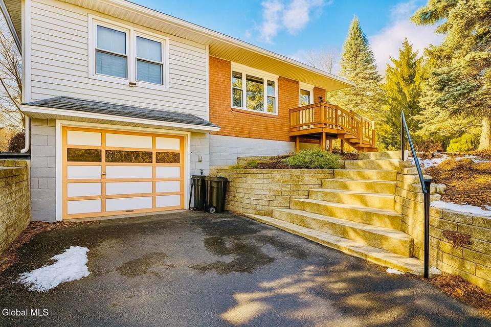 1420 Nelson Street, photo 2