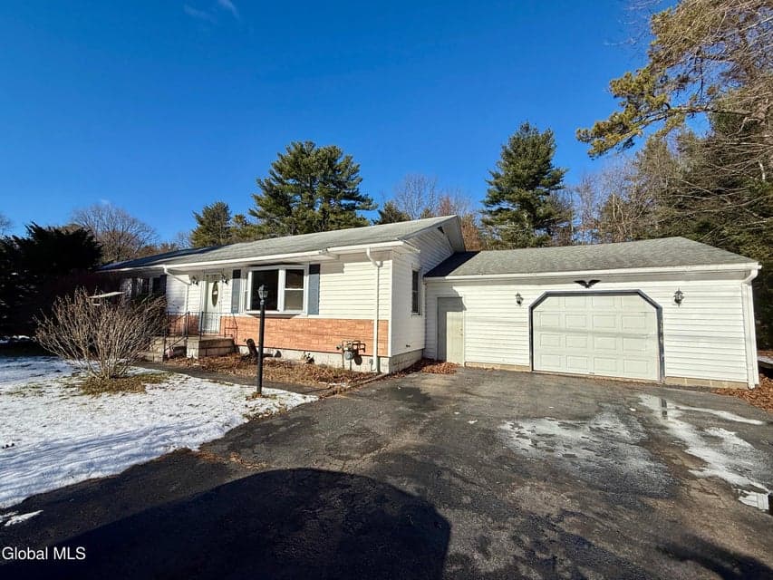 165 Reservoir Road, photo 2
