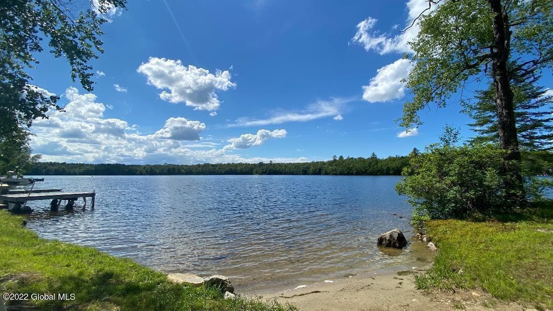 528 Dyken Pond Road, photo 1
