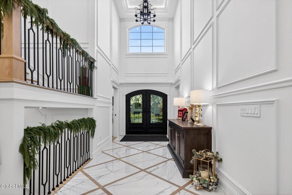 220 Brittany Place, photo 3