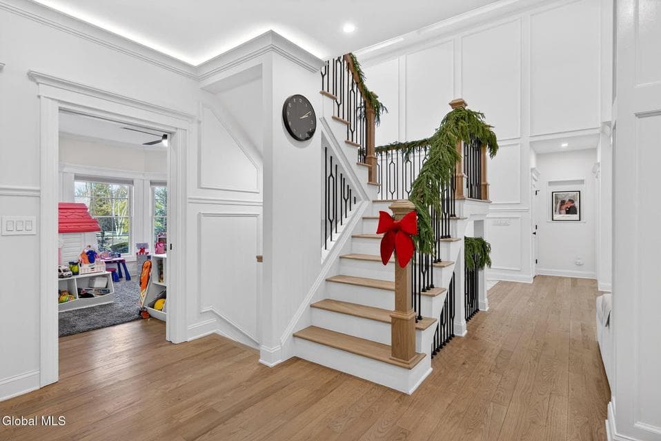 220 Brittany Place, photo 5