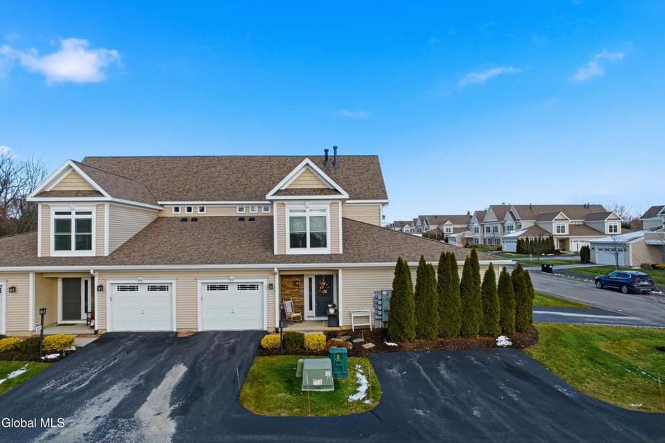 612 Lois Lane, photo 1