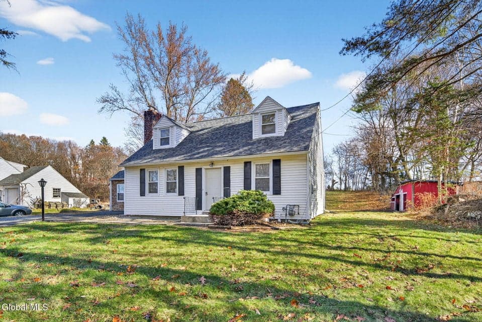 335 Albany Shaker Road, photo 2