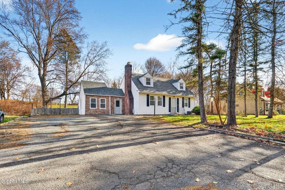 335 Albany Shaker Road, photo 3