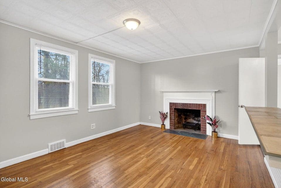 335 Albany Shaker Road, photo 5