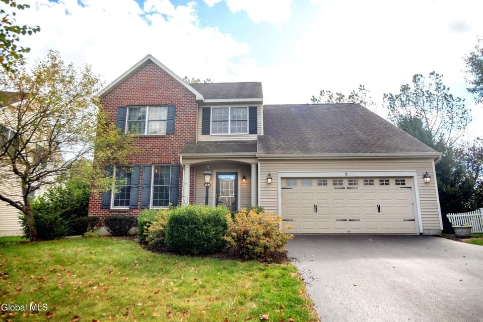 8 Candlewood Drive, photo 2