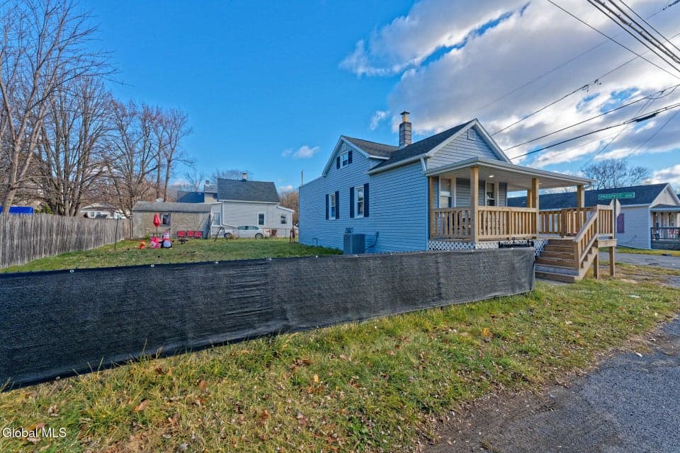 141 Exchange Street, photo 1