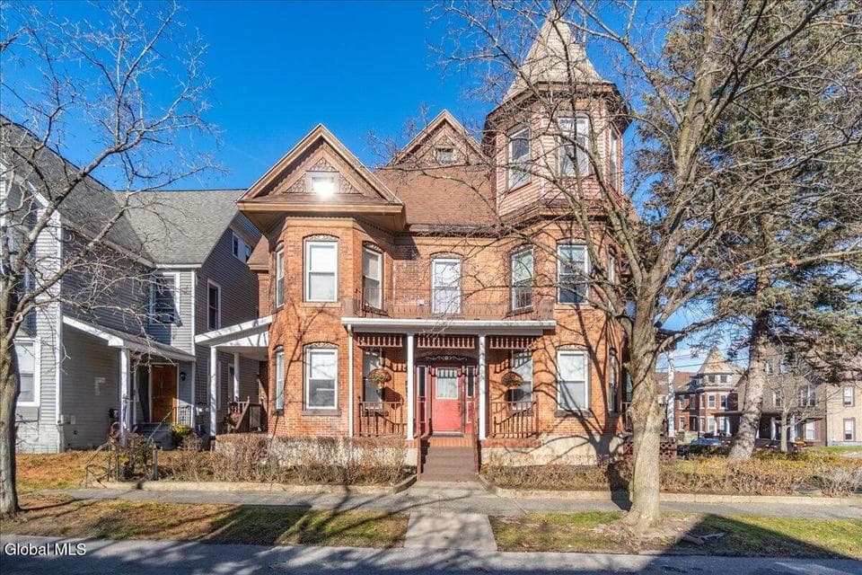 502 Broadway, photo 1