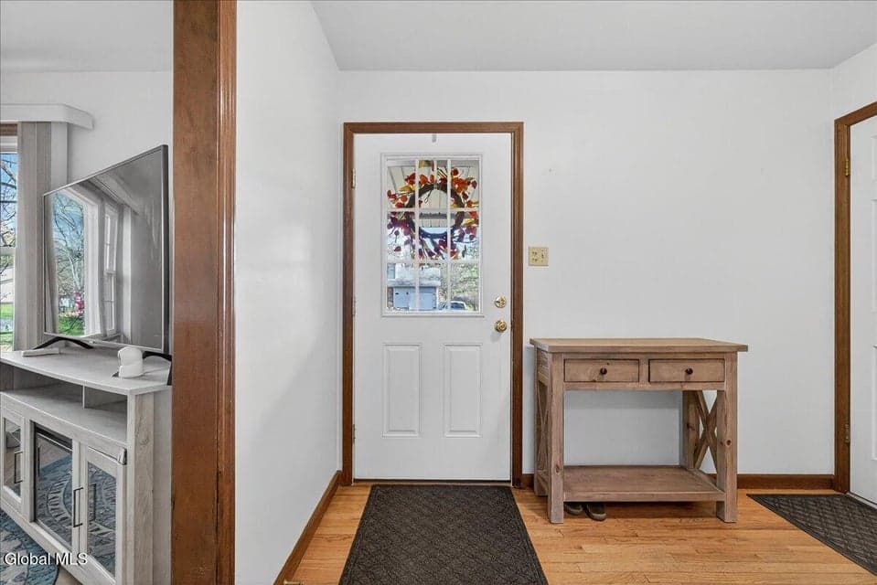 39 University Street, photo 3