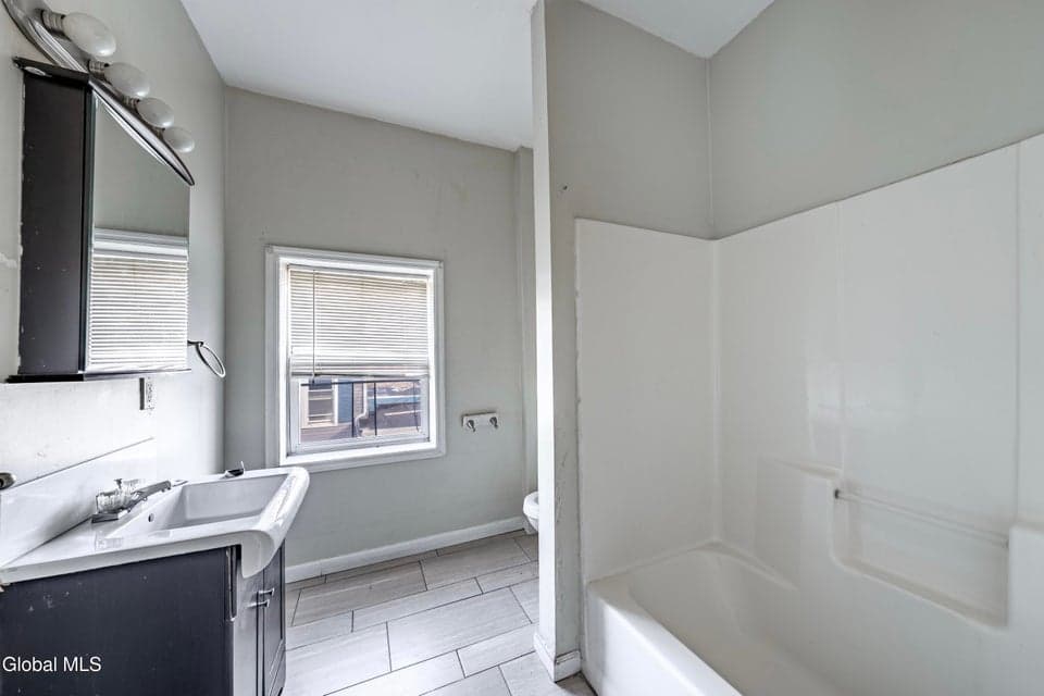40-42 Ontario Street, Albany, NY, photo 3