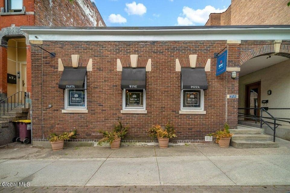 340 Hamilton Street, photo 1