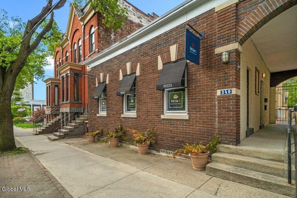 340 Hamilton Street, photo 2