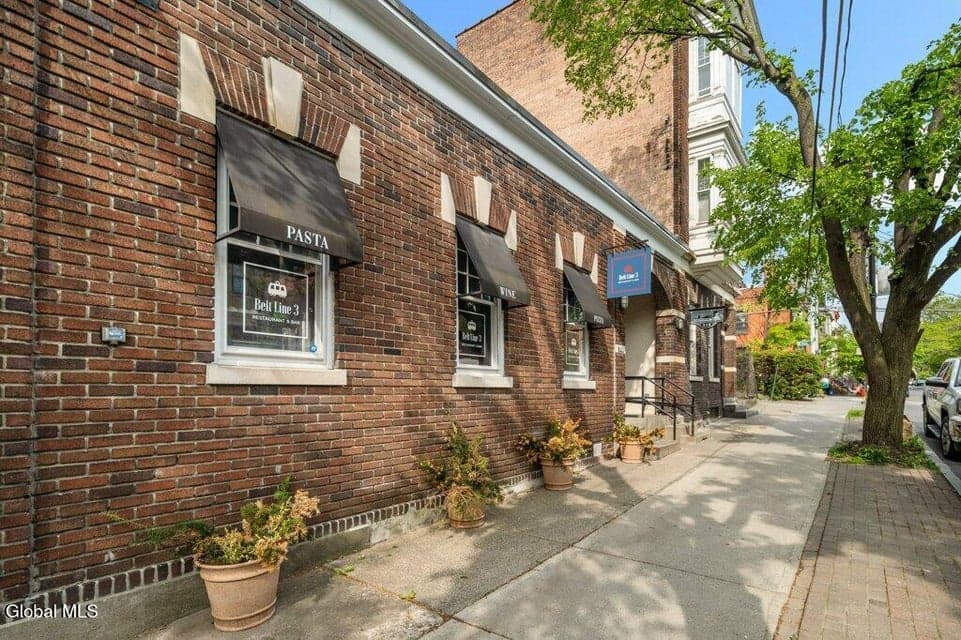 340 Hamilton Street, photo 3