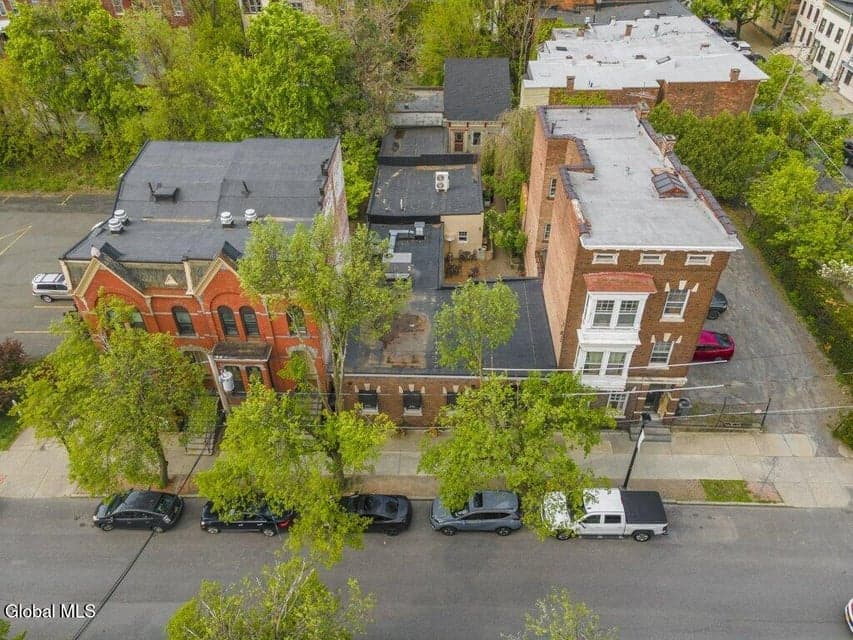 340 Hamilton Street, photo 4